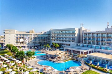Pernera Beach hotel, Protaras, Kypr