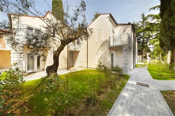 Olive Family Suites, Ankaran